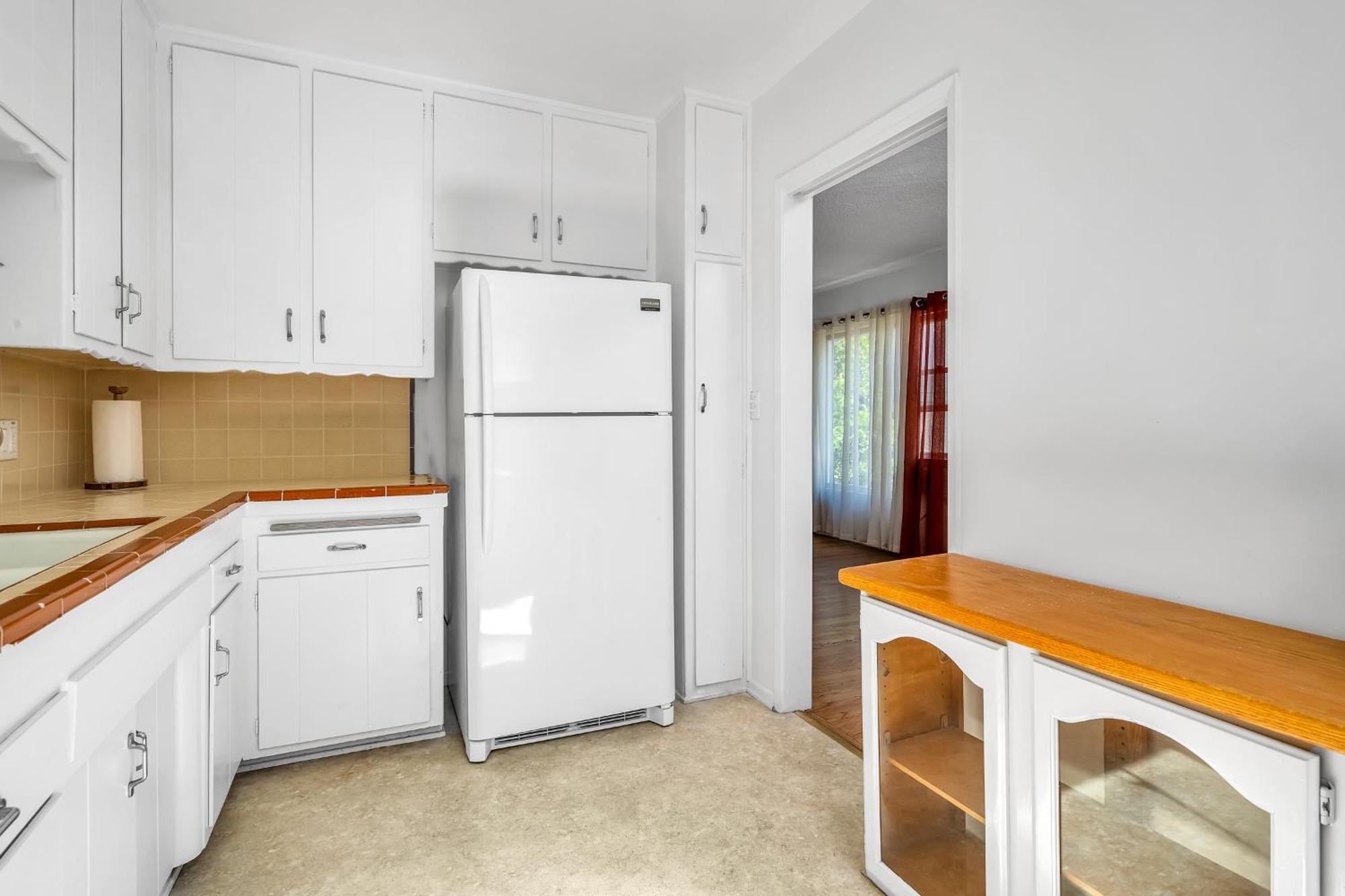 Prime Location 2 Bedroom And 2 Bathroom Retreat In Beverly Hills With Free Parking Appartement *