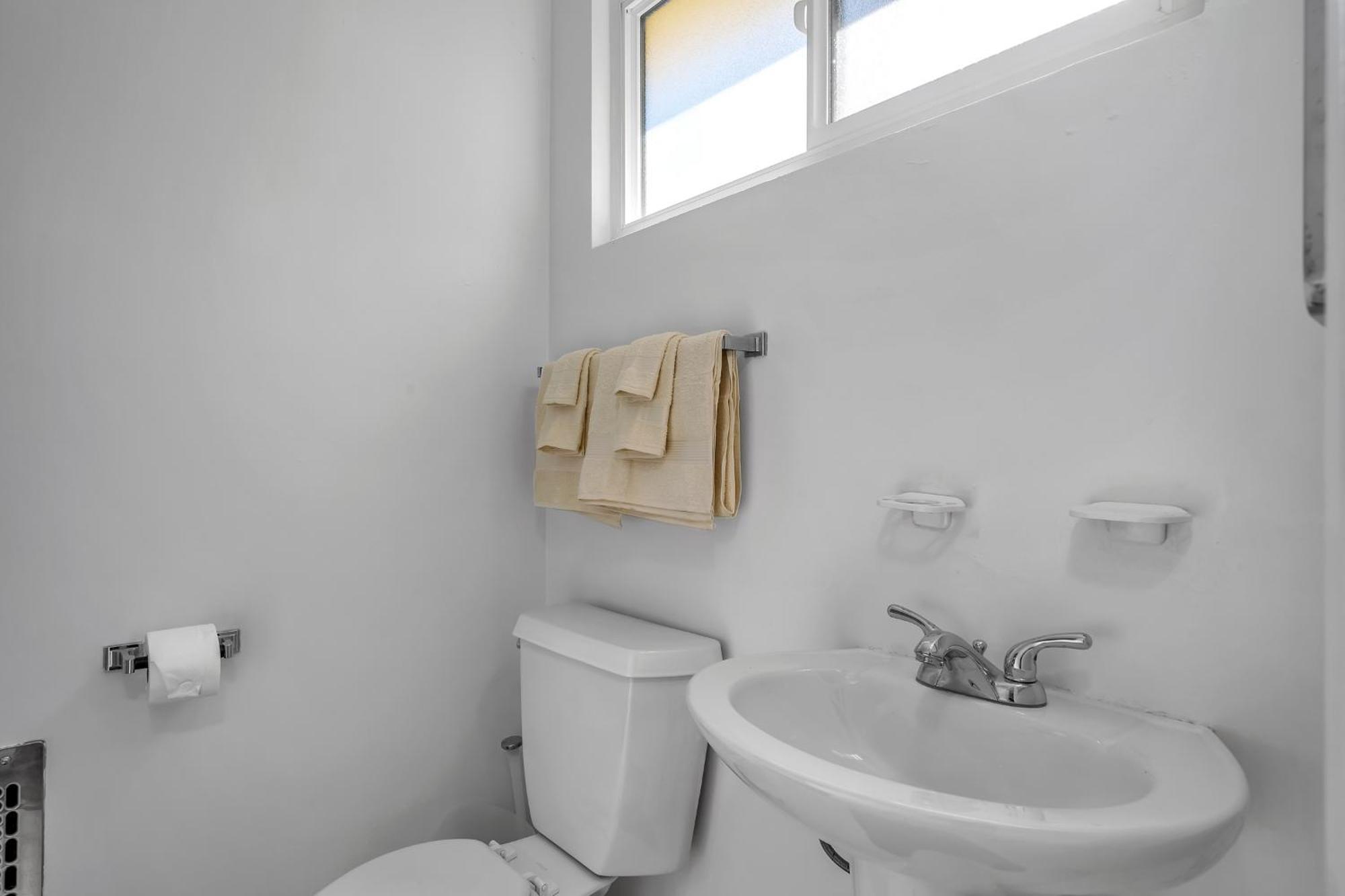 Prime Location 2 Bedroom And 2 Bathroom Retreat In Beverly Hills With Free Parking Appartement Los Angeles